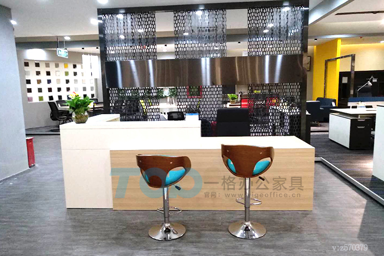 展廳現(xiàn)場(chǎng)前臺(tái).jpg 展廳現(xiàn)場(chǎng)前臺(tái).jpg