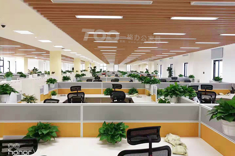 華為辦公屏風(fēng)桌.jpg 華為辦公屏風(fēng)桌.jpg