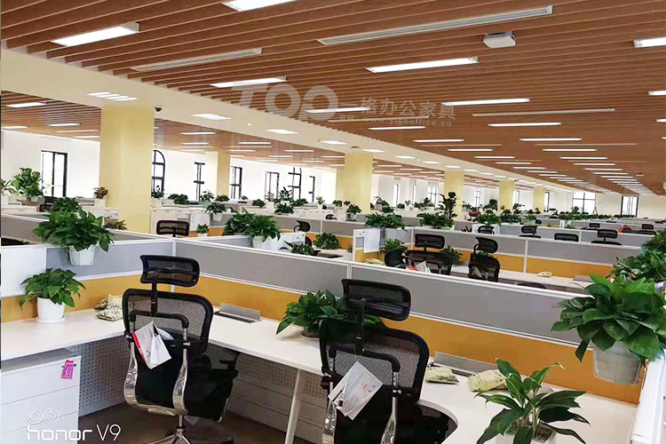 雙人位屏風(fēng)卡位.jpg 雙人位屏風(fēng)卡位.jpg