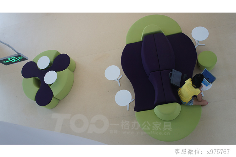 異性沙發(fā).jpg 異性沙發(fā).jpg