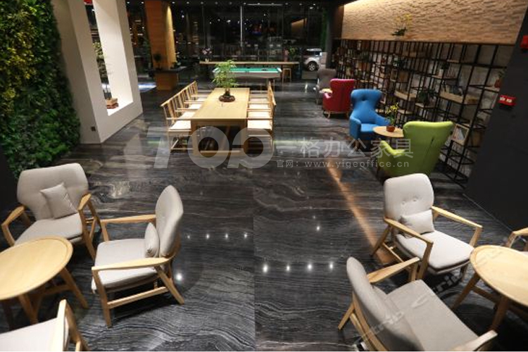 根據(jù)的采購需求， 為他推薦 美觀的家具  設(shè)計(jì)合理擺放圖.jpg