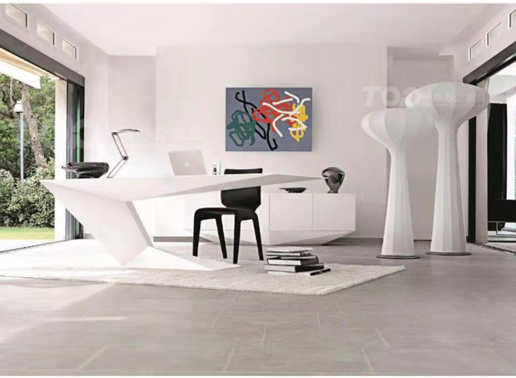 個(gè)性烤漆班臺.jpg 個(gè)性烤漆班臺.jpg