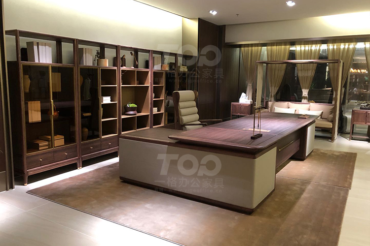 聽賦班臺文件柜實物側(cè)怕.jpg 聽賦班臺文件柜實物側(cè)怕.jpg