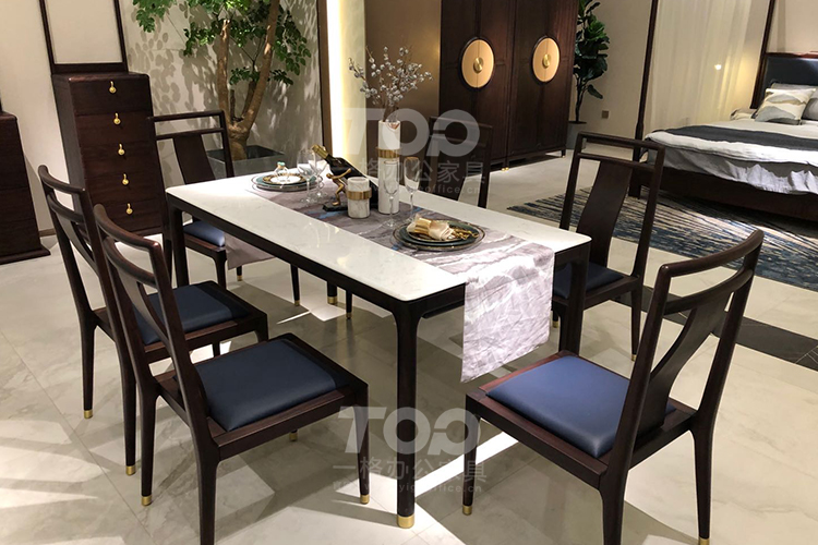 實(shí)木餐桌椅.jpg 實(shí)木餐桌椅.jpg