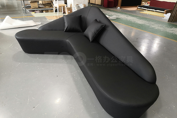 異形黑色西皮沙發(fā).jpg 異形黑色西皮沙發(fā).jpg