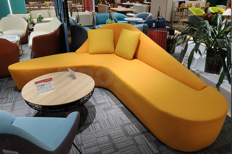 展廳有實(shí)物.jpg 展廳有實(shí)物.jpg